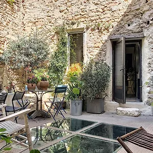 Guest house La Vie De Chateau, Grignan